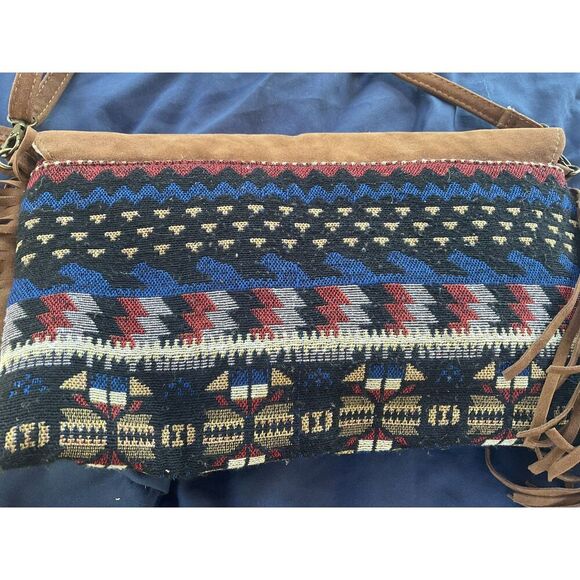 Nu Trendz Suede Tapestry Shoulderbag - Picture 6 of 8